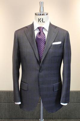 Model：STYLE BLACK LABEL COMFORT
Fabric：DORMEUIL AMADEUS 100％Wool（Super100's)