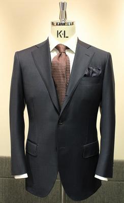 Model：BLACK LABEL CLASSIC
Fabric：LORO PIANA　TASMANIAN Super150's Wool