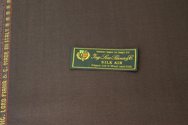 LORO SILK AIR.jpg