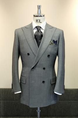 Model:BLACK LABEL CLASSIC
Fabric:Caccioppoli　100％Wool（SUPER110'S）