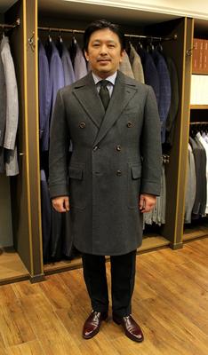 BESPOKE POLO COAT by SARTORIA CAVUTO
Fabric:100％Cashmere（VINTAGE LORO PIANA）