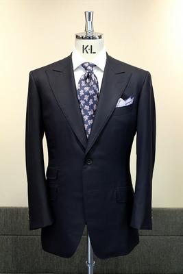 Model:BLACK LABEL CLASSIC
Fabric:CACCIOPPOLI“SUNDREAM”Super150's＆Silk