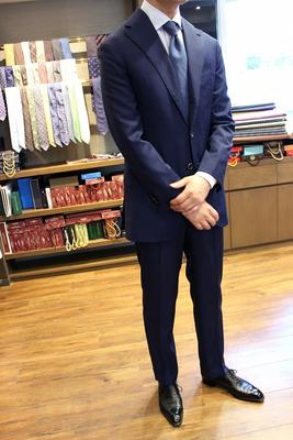 BESPOKE SUIT
JACKET by WATANABE
PNATS by OSAKU