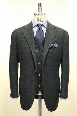 BESPOKE JACKET
Fabric：DRAPERS“MAGIC CASHMERE”100%CASHMERE