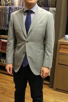 Model：BLACK LABEL COMFORT
Fabric：ARISTON 100％Wool（SUPER130'S)