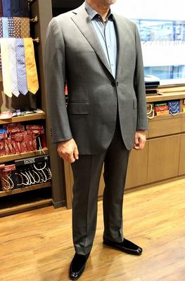 Model：BLACK LABEL COMFORT
Fabric：LORO PIANA TASMANIAN SUPER150'S WOOL