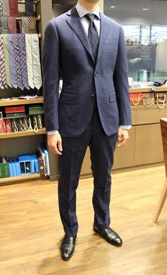 Model：BLACK LABEL COMFORT
Fabric：CACCIOPPOLI 100％Wool