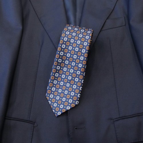 23AW_AV_TIE_12.jpg