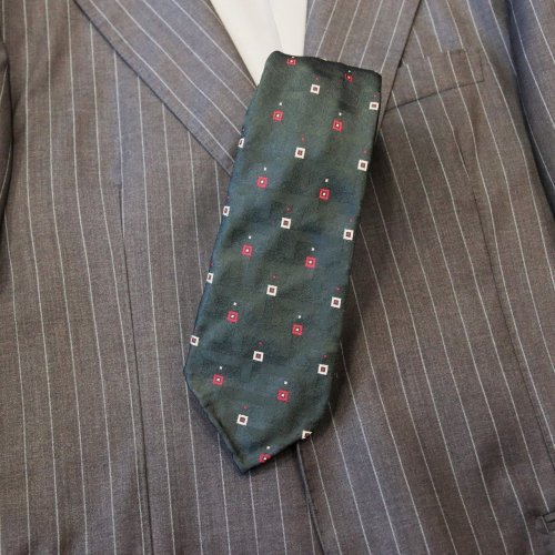 23AW_AV_TIE_2.jpg