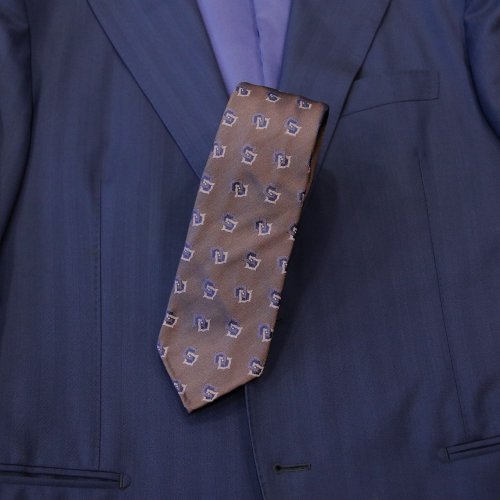 23AW_AV_TIE_8.jpg