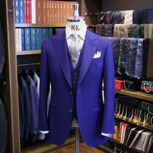 peaklapel-three-piece-suit-20250901-02.jpg