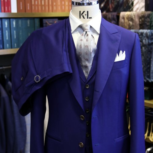peaklapel-three-piece-suit-20250901-03.jpg
