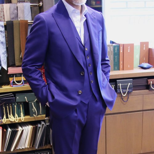 peaklapel-three-piece-suit-20250901-10.jpg