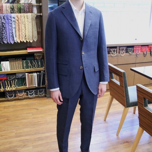 Column_LInenSuit_12.jpg