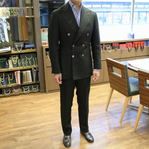 Column_LInenSuit_13.jpg