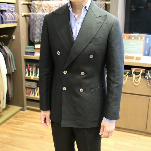Column_LInenSuit_14.jpg