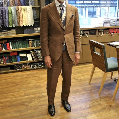 Column_LInenSuit_33.jpg