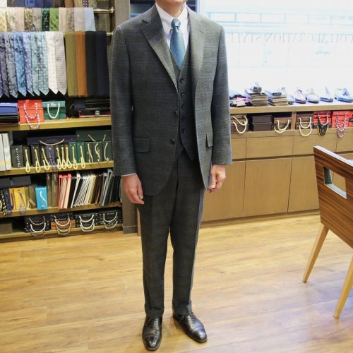 flannel-suit-loropiana-202510-01.jpg