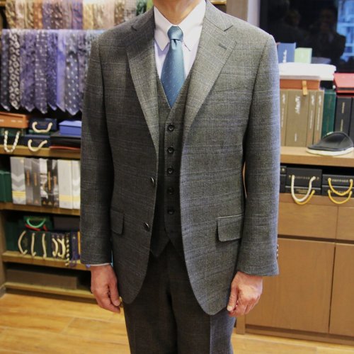 flannel-suit-loropiana-202510-03.jpg
