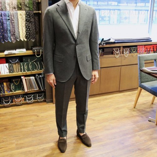 flannel-suit-loropiana-202510-05.jpg