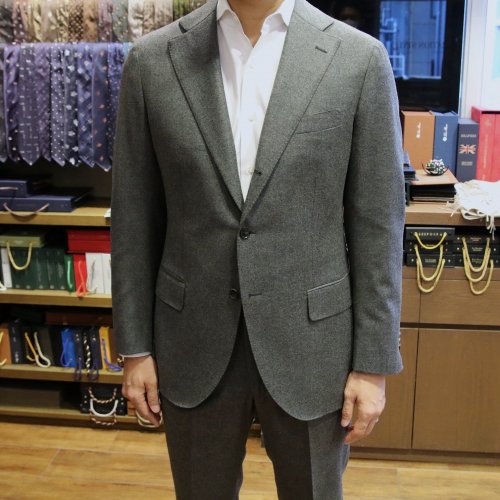 flannel-suit-loropiana-202510-06.jpg