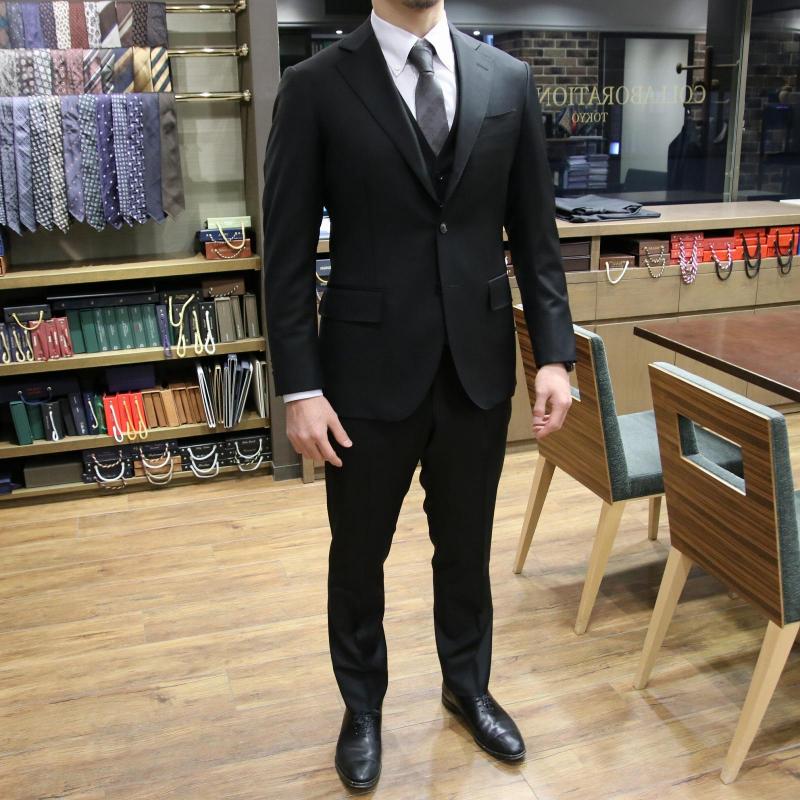 MODEL：BLACK LABEL
FABRIC：LORO PIANA　TASMANIAN®SUPER150'S WOOL