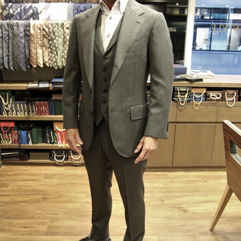 MODEL：BLACK LABEL
FABRIC：CANONICO 100％WOOL