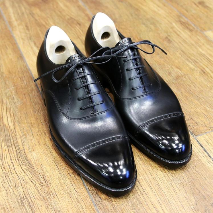 BESPOKE SHOES by YUKI SHIRAHAMA BOTTIER
Punched cap toe