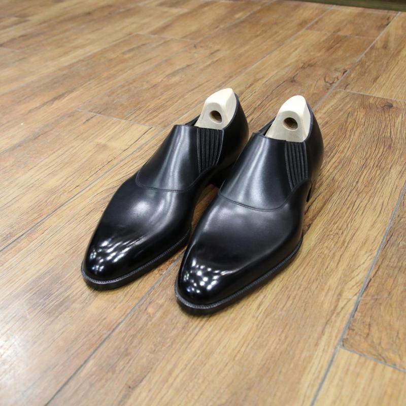 BESPOKE SHOES by YUKI SHIRAHAMA BOTTIER 
Side elastic