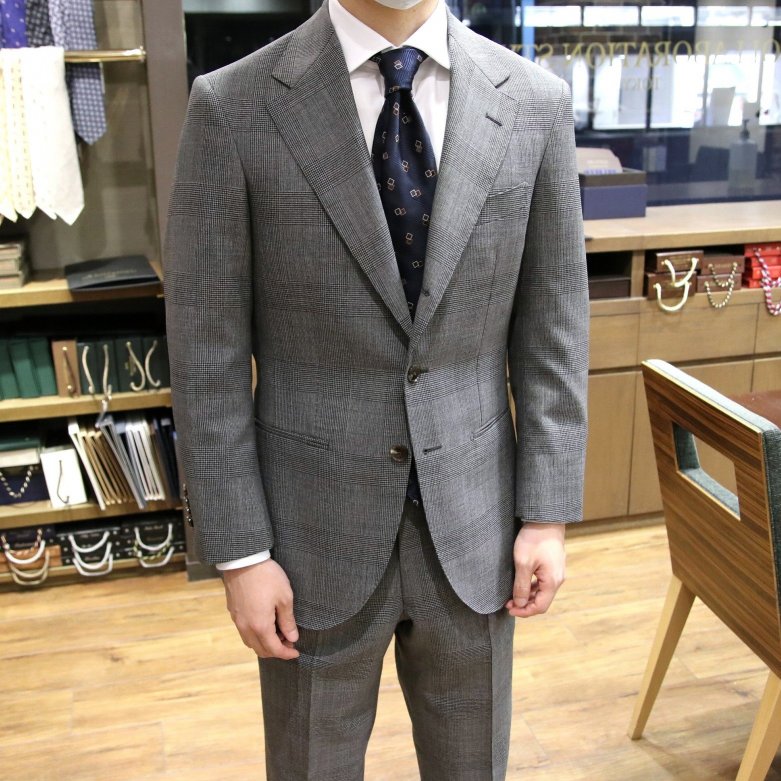 MODEL：BLACK LABEL
FABRIC：DRAPERS　100％WOOL