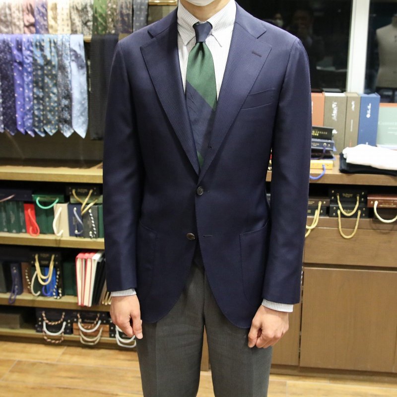 MODEL：BLACK LABEL
FABRIC：FRATELLI TALLIA DI DELFINO　100％WOOL