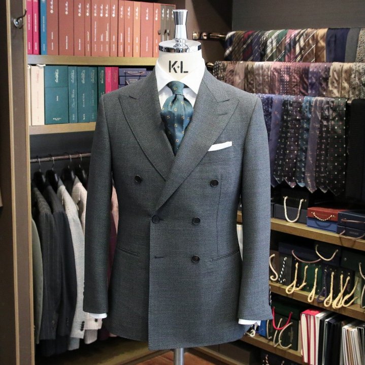 MODEL：BLACK LABEL
FABRIC：DRAPERS HOPSACK 100％WOOL