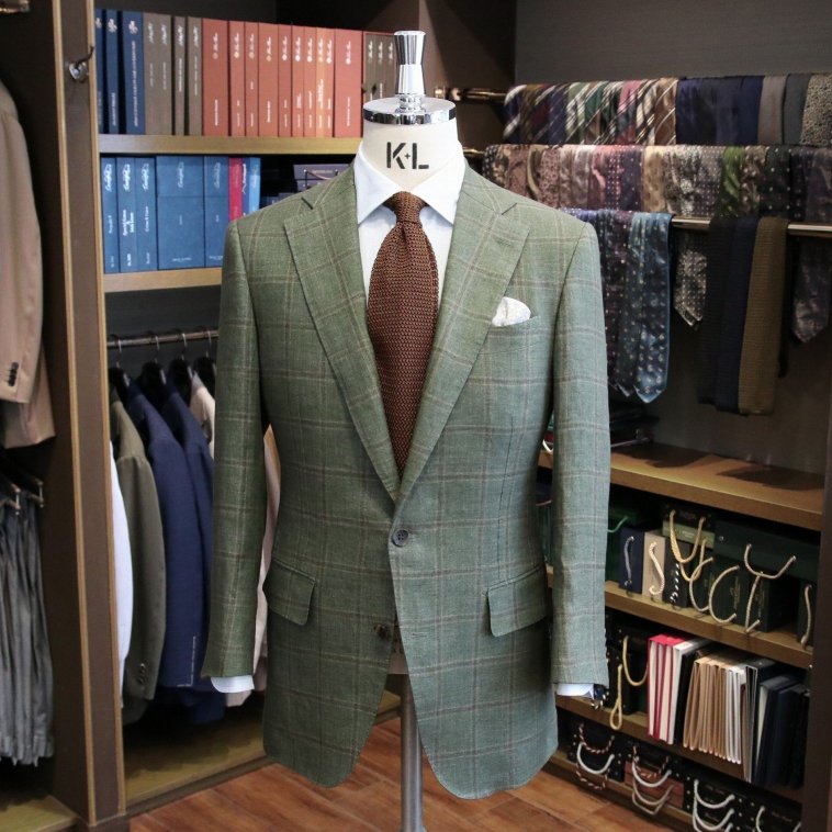 MODEL：BLACK LABEL
FABRIC：MAISON HELLARD 100％LINEN