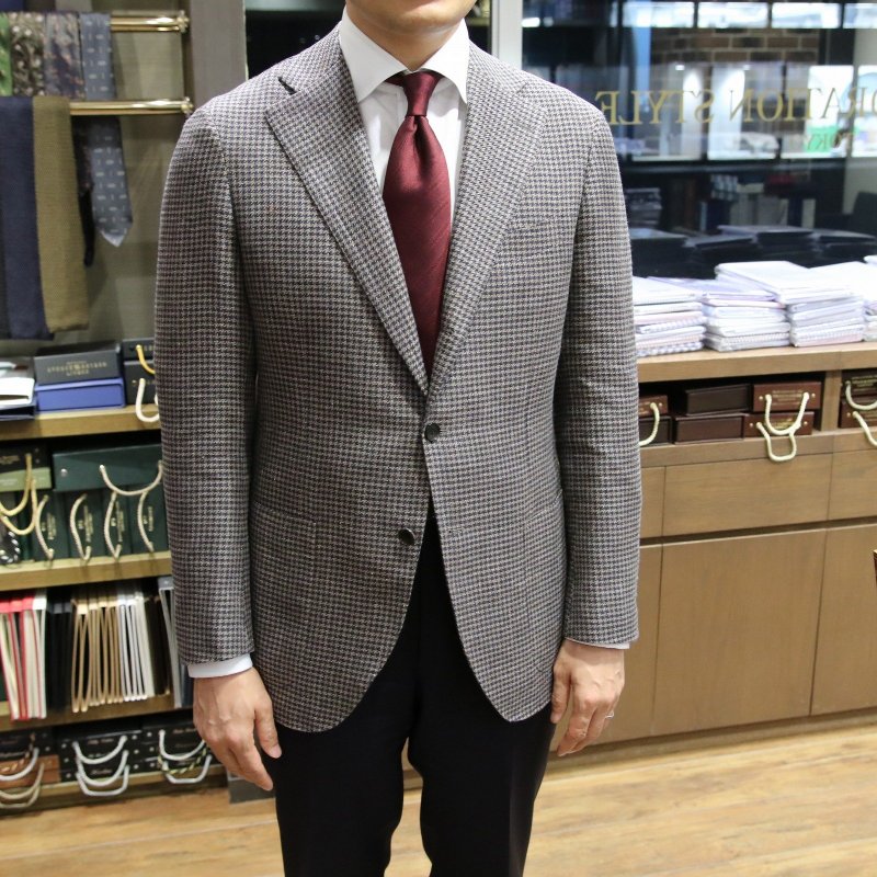 MODEL：BLACK LABEL
FABRIC：DRAPERS LINEN,SILK&COTTON