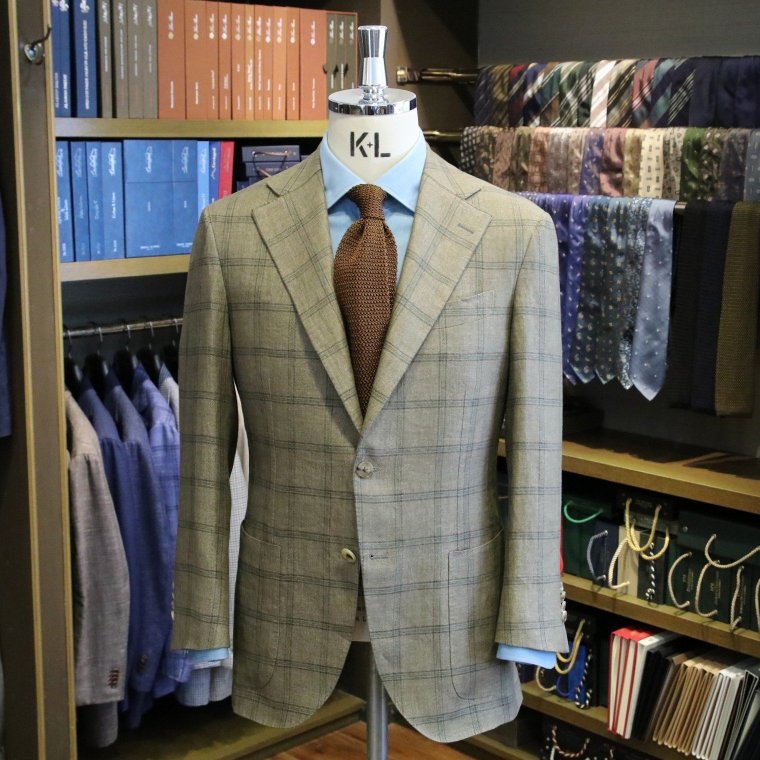 MODEL：BLACK LABEL
FABRIC：MAISON HELLARD 100％LINEN