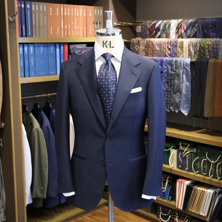 MODEL：BLACK LABEL
FABRIC：Cloth Ermenegildo Zegna 