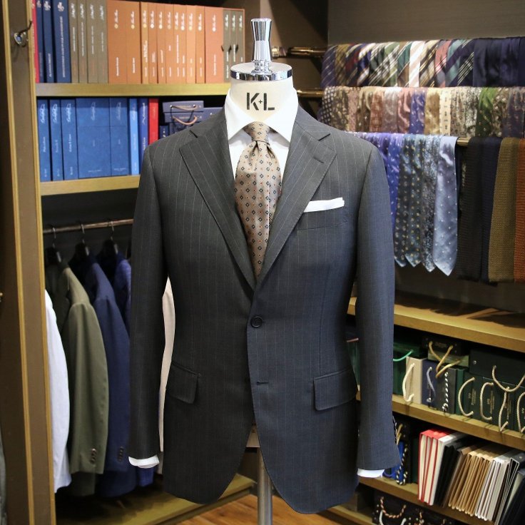 MODEL：BLACK LABEL
FABRIC：LORO PIANA 