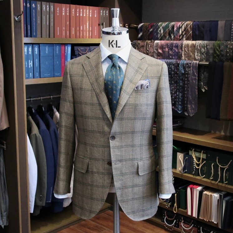 MODEL：BLACK LABEL
FABRIC：MAISON HELLARD 100％LINEN