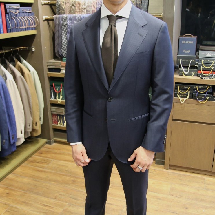 MODEL：BLACK LABEL
FABRIC：Cloth Ermenegildo Zegna 