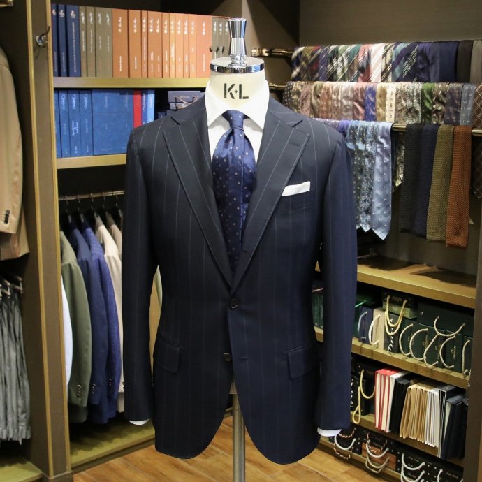 MODEL：BLACK LABEL
FABRIC：DRAPERS 