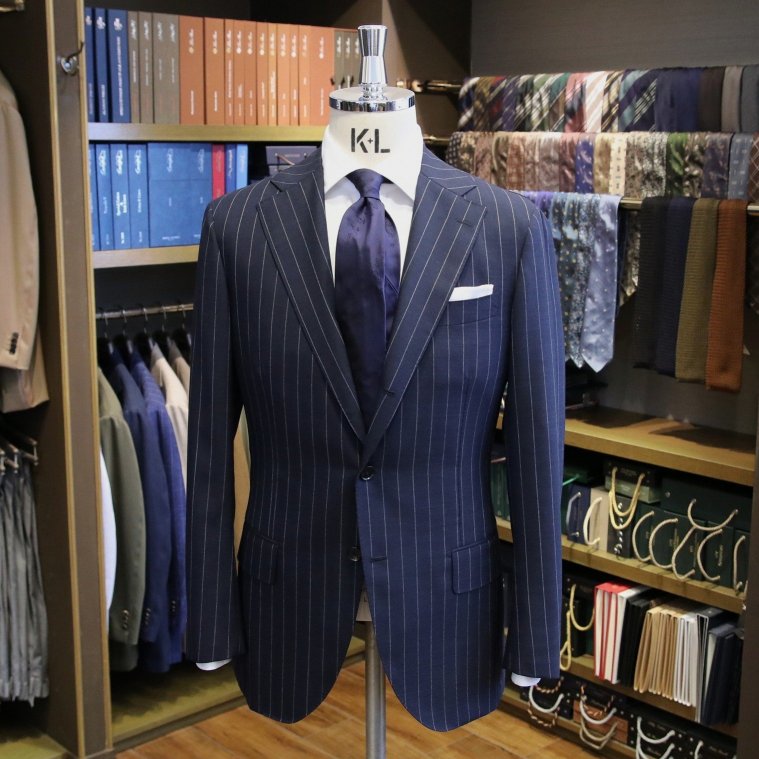 MODEL：BLACK LABEL
FABRIC：DRAPERS 