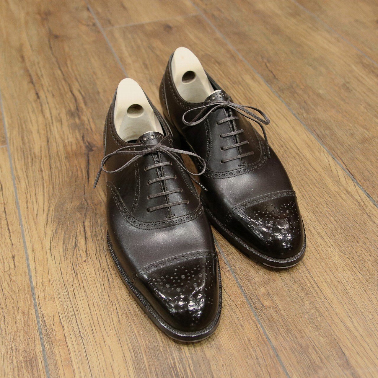 120万 新品 Kiton ビスポーク シューズ メダリオン カーキ/茶ボルドー 2025年最新】Kiton ブーツ・革靴の人気アイテム - メルカリ 120万 新品